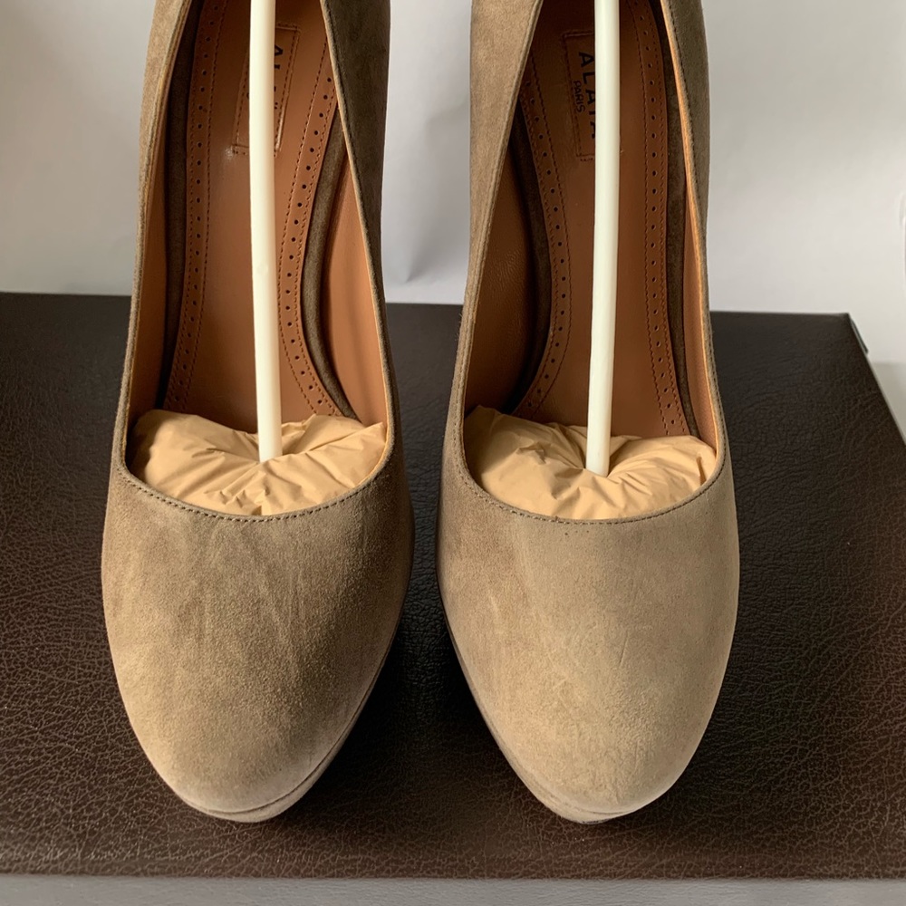 ALAIA suede platform pumps. brand new 38 - Picture 2 of 8